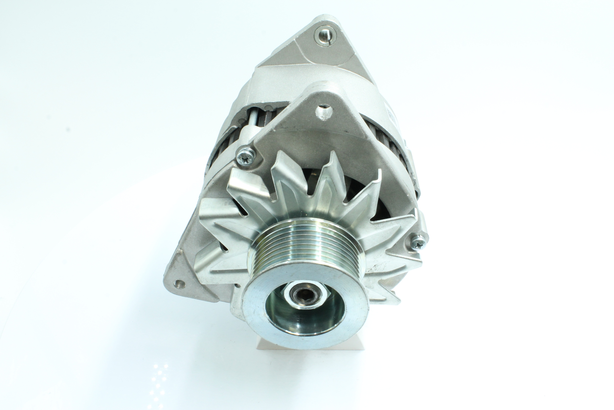 Numer OEM 2871A007 - Alternator 89212196