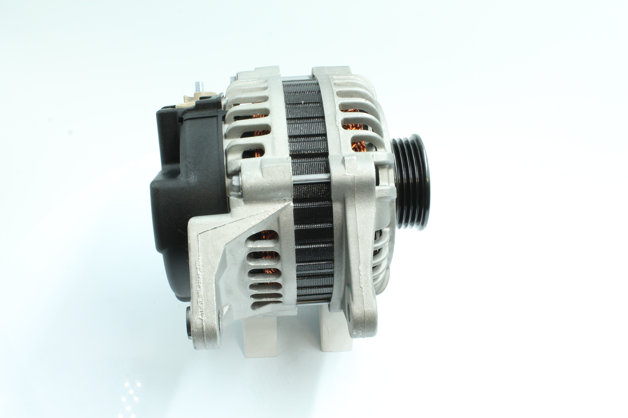 Numer OEM B3D1-18-300 - Alternator 89212800 FORD, MAZDA, MERCURY