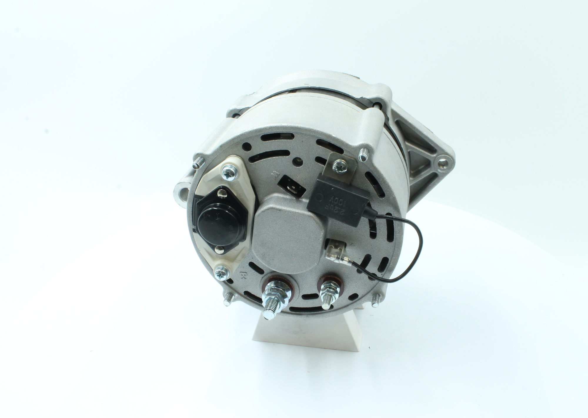 Numer OEM RE 533516 - Alternator 89213596