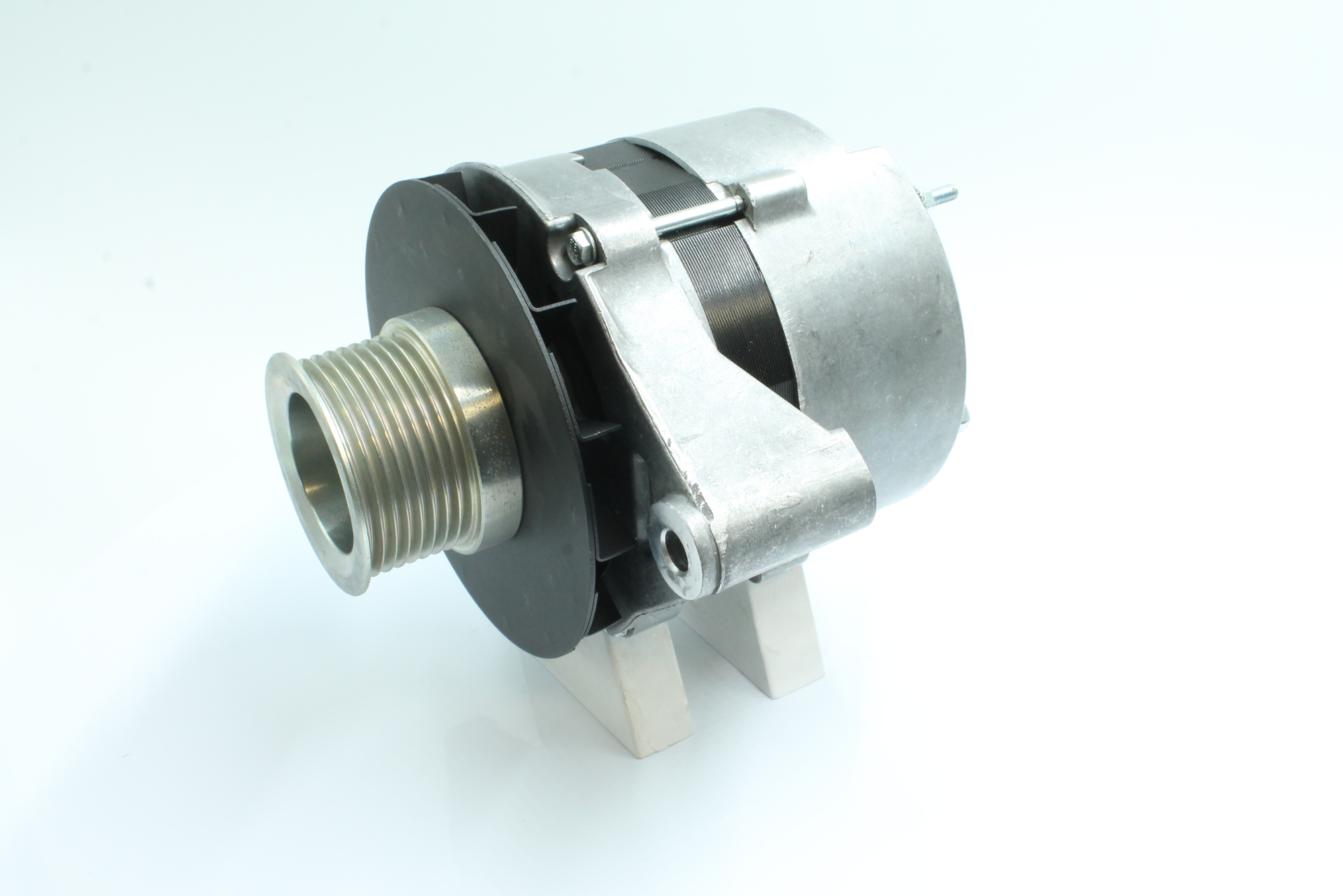 Numer OEM RE 501634 - Alternator 89214294