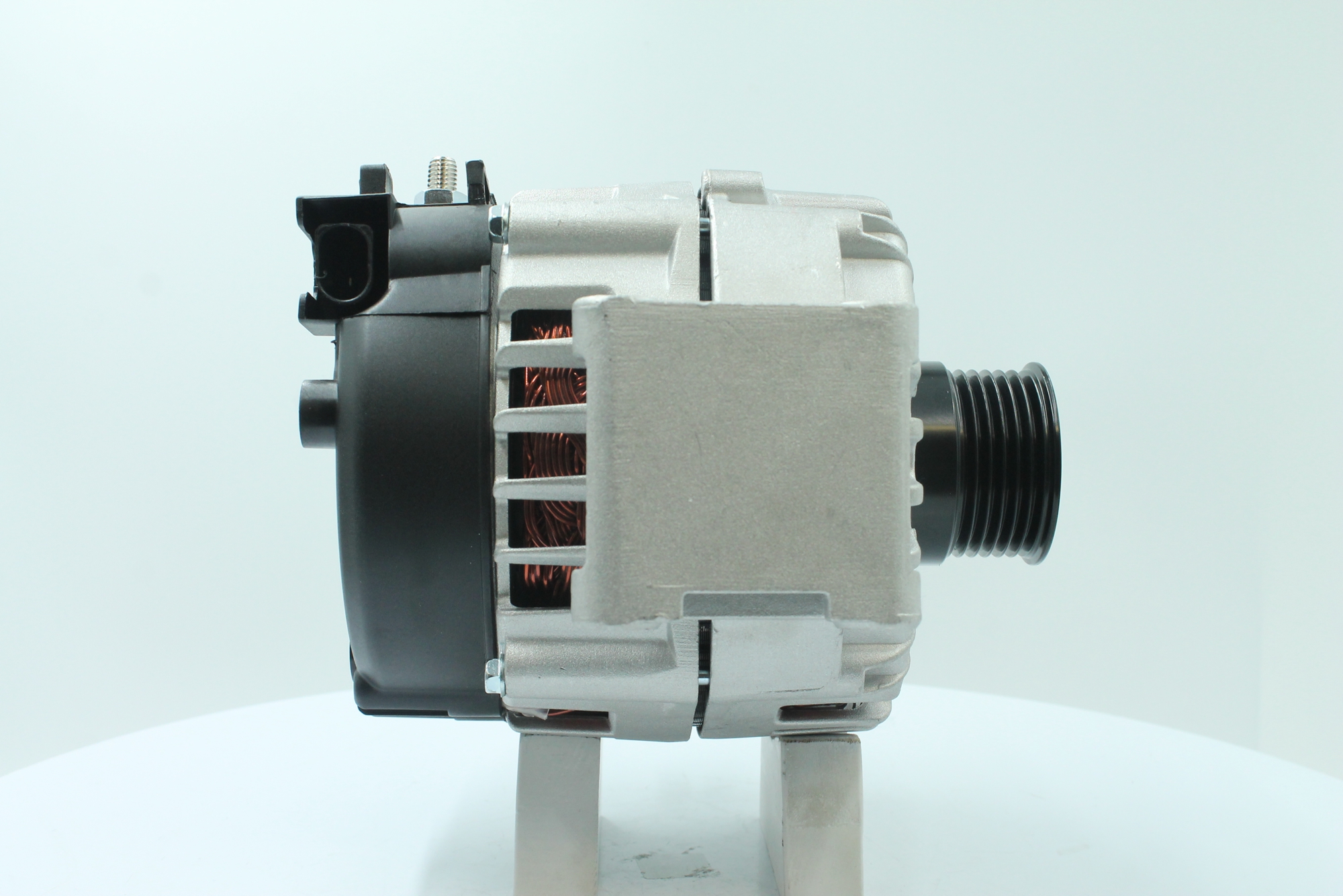 Numer OEM A 000 906 06 01 - Alternator 89214400 MERCEDES-BENZ, MITSUBISHI