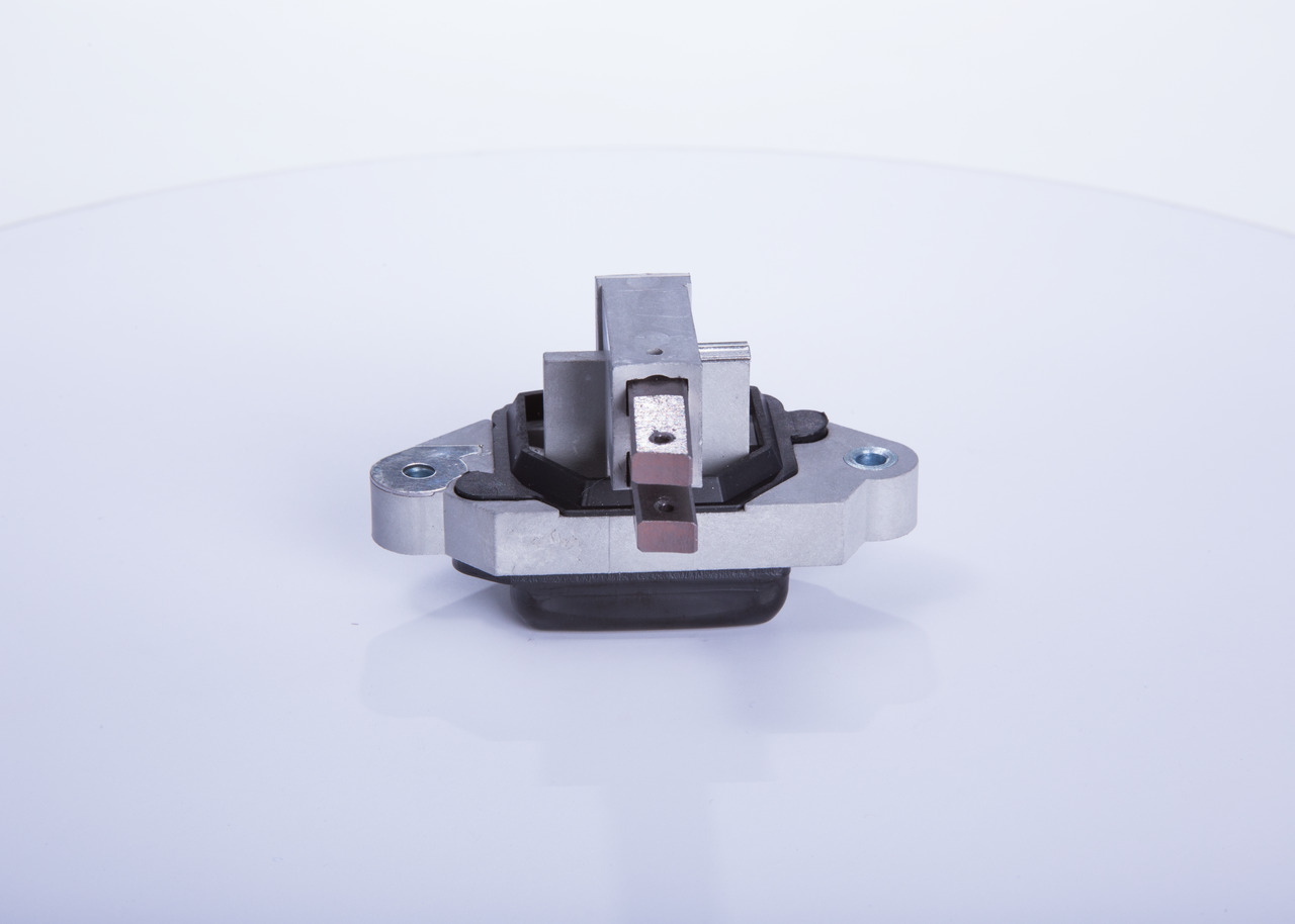 Numéro OEM A 002 154 96 06 - Régulateur d'alternateur F 042 320 310 MERCEDES-BENZ, SMART