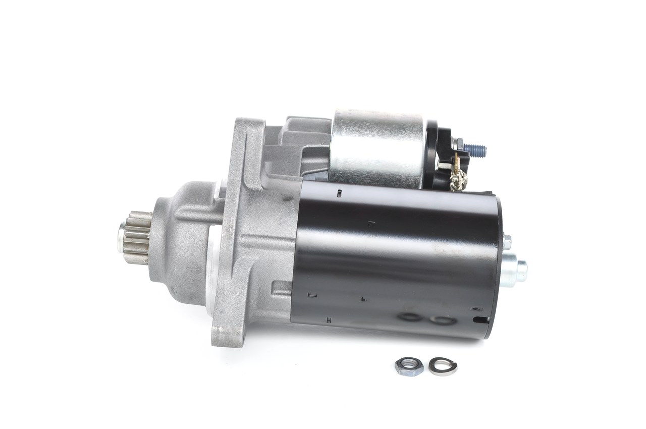 Numer OEM 02B 911 023 F - Rozrusznik 0 001 121 010 AUDI, SKODA, SEAT, CUPRA