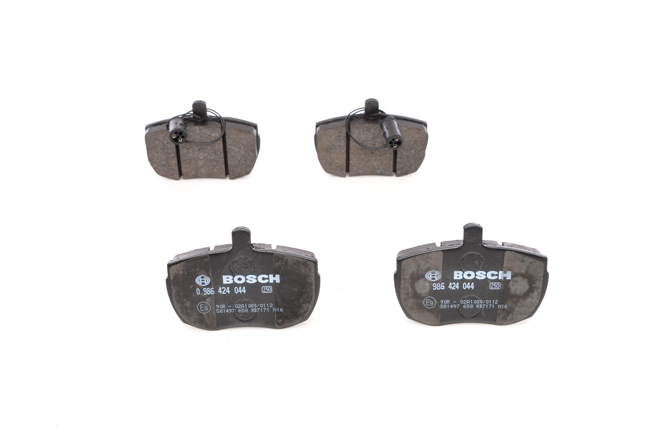 BOSCH | Pastilla de freno con sensor de desgaste incorporado, Chapa antichirridos 0 986 424 044 IVECO Daily I Furgón / Familiar 1986 baratos online