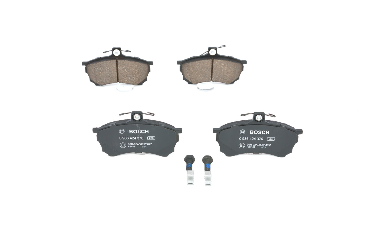 OEM-Nummer MR 407 944 - Bremsbeläge 0 986 424 370 SUZUKI, MITSUBISHI