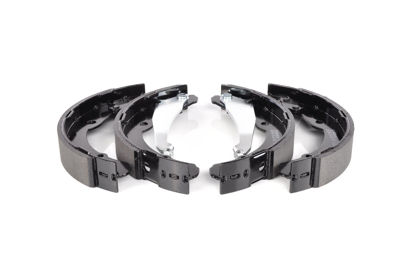 Rempakket trommelrem 0 986 487 555 BOSCH Volkswagen Caddy III MPV (6K9, 9E7, 9E9) 1.9 D 2008 64 Pk