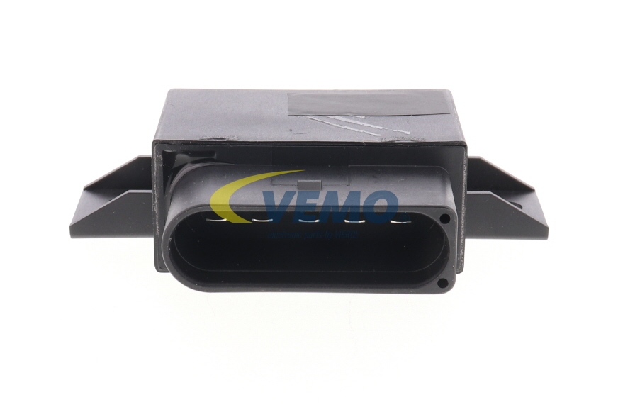 Numer OEM 8K0 906 093 C - Przekaznik, pompa paliwowa V15-71-0068 AUDI, SKODA, SEAT