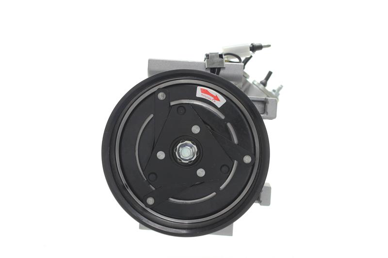 Número OEM 82 00 802 608 - Compressor, ar condicionado 10551556 RENAULT, NISSAN, VOLVO, DACIA, LADA