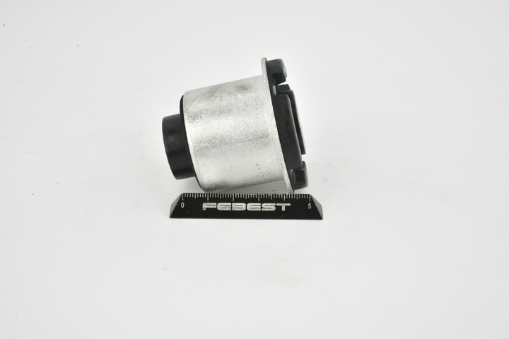 Número OEM LR0 44841 - Suspensión, Brazo oscilante LRAB-049 FORD, CITROËN, LAND ROVER, ROVER