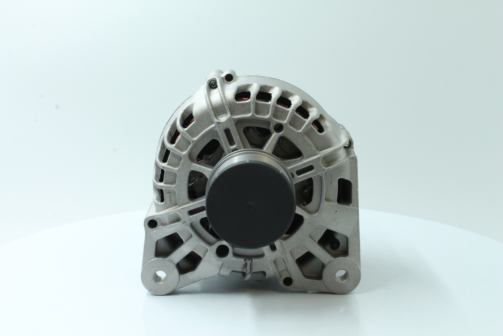 Numer OEM 23 10 072 81R - Alternator 89215843 TOYOTA, RENAULT, NISSAN, SUZUKI, DACIA