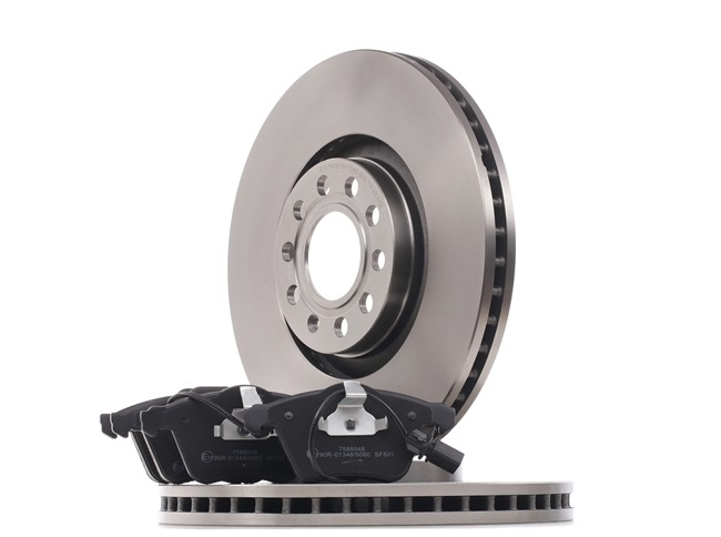 Kit dischi e pastiglie SKBK-10990436 STARK AUDI A4 B6/B7 Cabrio (8H7, 8HE) 2.4 2002 170 CV