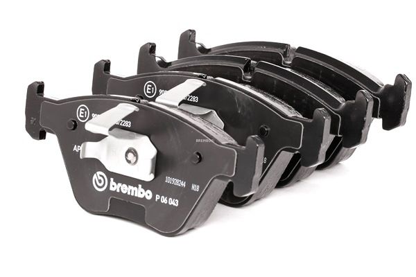 comprar online BREMBO Calços de travão P 06 043 Rover 39,74 €