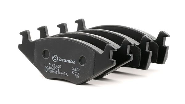 BREMBO | Bremsklötze exkl. Verschleißwarnkontakt, mit Kolbenclip, mit Anti-Quietsch-Blech, mit Zubehör P 85 005 VW Passat B2 Schrägheck (32B) 1988 günstig online