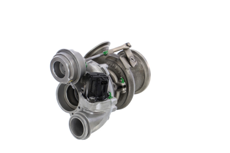 Número OEM 11 65 7 576 985 - Turbocompresor 003-001-004481R BMW
