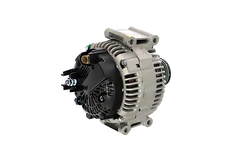 011-003-000765R REMANTE 440176 Alternator