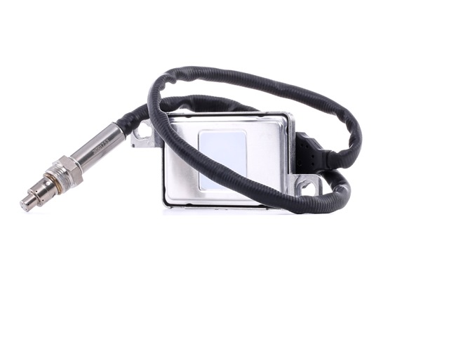 NOx-sensor, NOx-katalysator SKNS-2260038 STARK VW Passat B7 Variant (365) 2.0 TDI 2013 140 HK
