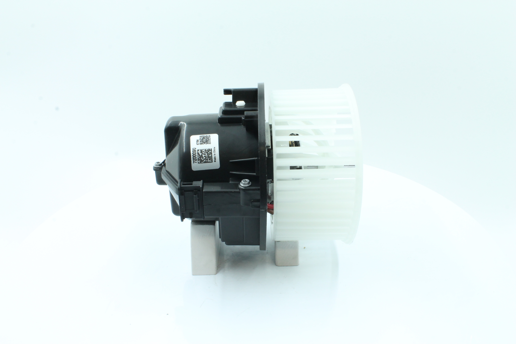 Numer OEM LR016630 - Wentylator wnętrza 7200090 VOLVO, LAND ROVER