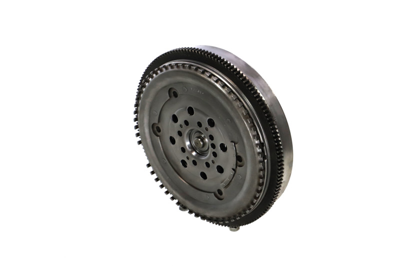 REMANTE 009-001-000100R Schwungrad W210