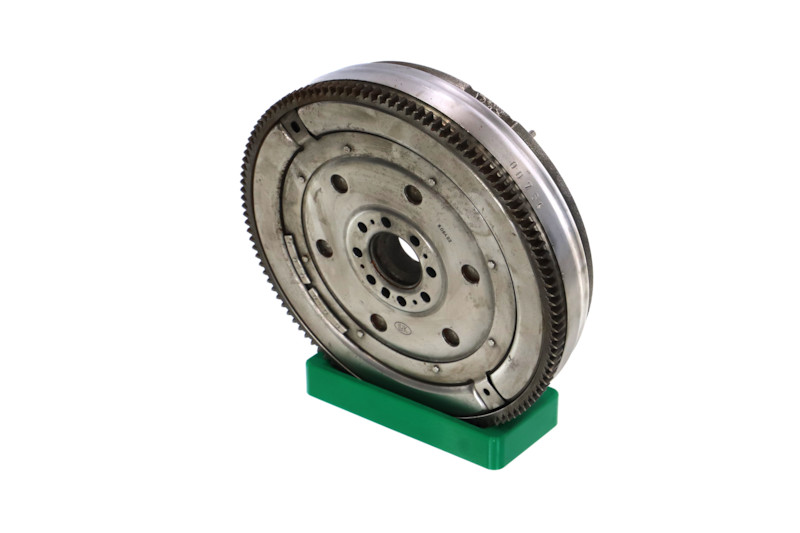 Numer OEM 0532 Q0 - Koło zamachowe 009-001-000106R PEUGEOT, CITROËN