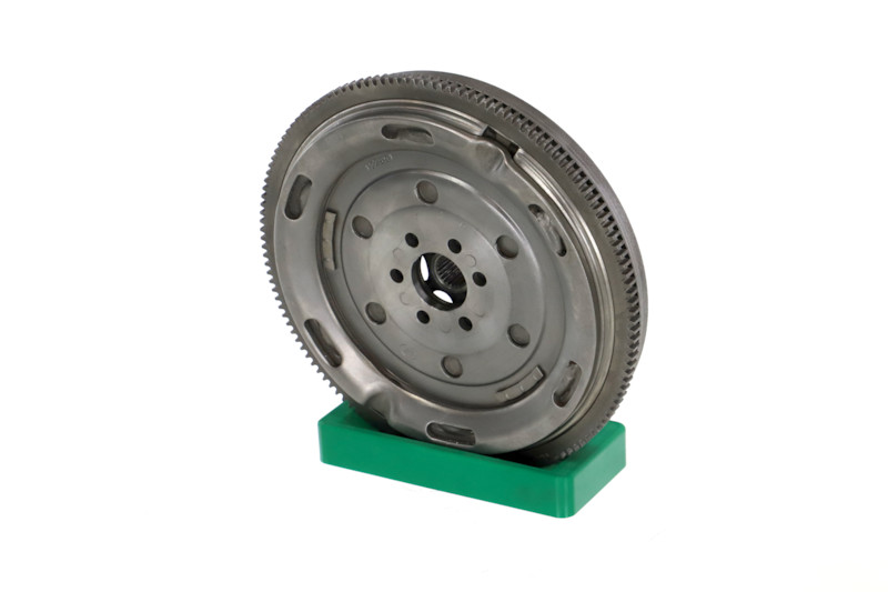 REMANTE 009-001-000231R Schwungrad AUDI A4 Cabrio (8H7, B6, 8HE, B7) 2.0 TDI 136 PS Diesel 2009