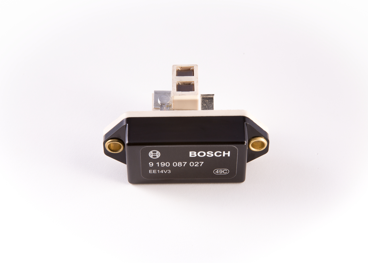 Numer OEM 124 132 - Regulator napięcia 9 190 087 027 AUDI, SEAT, PUCH