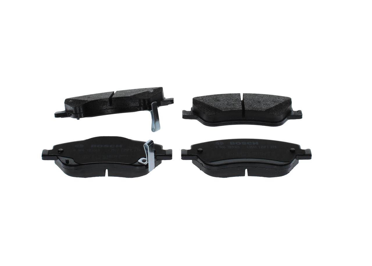 OEM nummer 04465 02 160 - Bremseklosser 0 986 TB3 069 TOYOTA, SATURN, WIESMANN