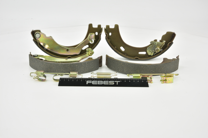 Numéro OEM LR 021877 - Mâchoires de frein à main 2902-DIVR BMW, LAND ROVER, ROVER