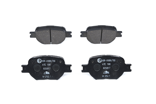 Numéro OEM 04465 2B 040 - Plaquettes de frein 13.0460-5817.2 TOYOTA, LEXUS, SATURN, WIESMANN