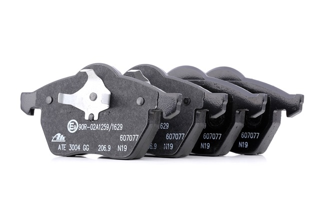 Numéro OEM 8D0 698 151 F - Plaquettes de frein 13.0460-7077.2 AUDI, SEAT, SKODA, PORSCHE